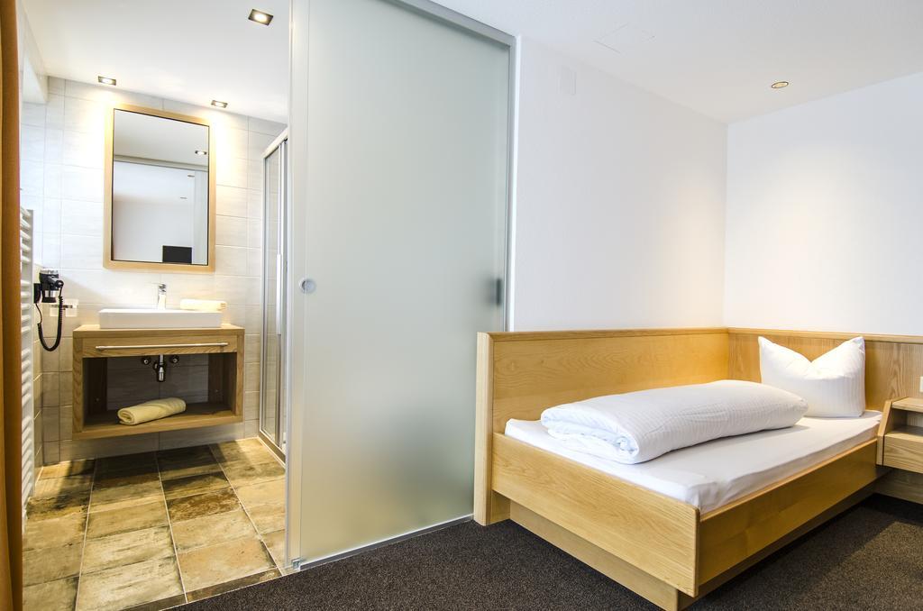 Hotel Garni Persutt อิสชเกิล ภายนอก รูปภาพ